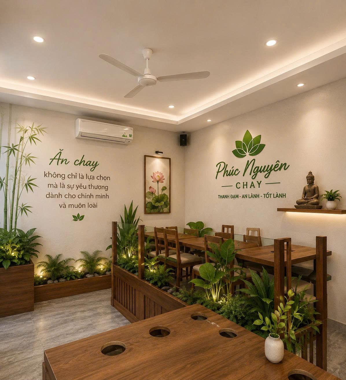 Khu vực bàn ăn ấm cúng Phúc Nguyên Chay